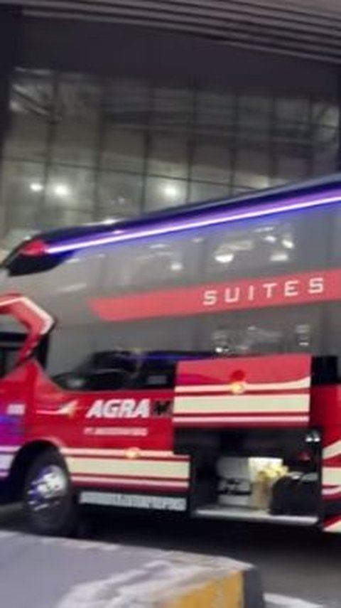 Wow Fasilitas Sleeper Bus Agra Mas Seperti Hotel, Bikin Betah Penumpang Sopirnya Cantik Memesona