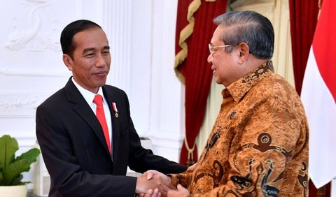 Sebelumnya, Deputi Bappilu Partai Demokrat, Kamhar Lakumani mengatakan SBY bertemu Presiden Jokowi membahas terkait politik kebangsaan dan politik kenegaraan.<br>
