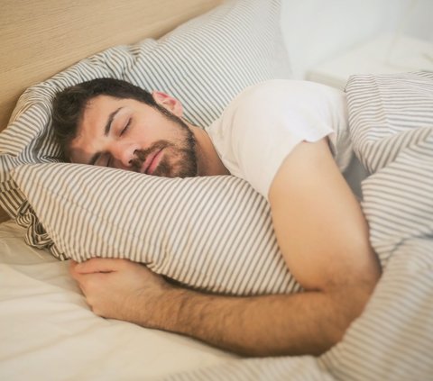 Kenali Dampak yang Bisa Muncul Akibat Tidur dengan Kipas Angin Menyala