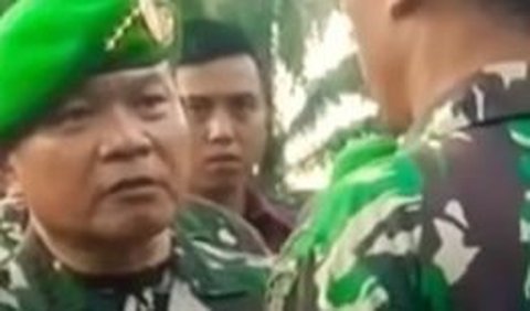 Dalam video, Dudung sempat bertanya soal anak dari prajurit TNI berpangkat Kopral itu.