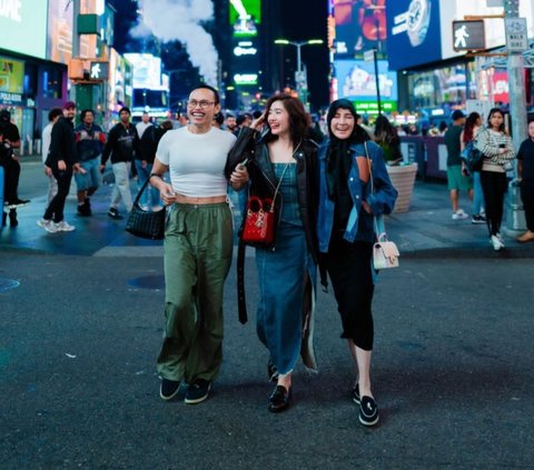 10  Potret Cantik Febby Rastanty Jalan-jalan di New York, Tampil dengan Rambut Baru Bikin Salfok