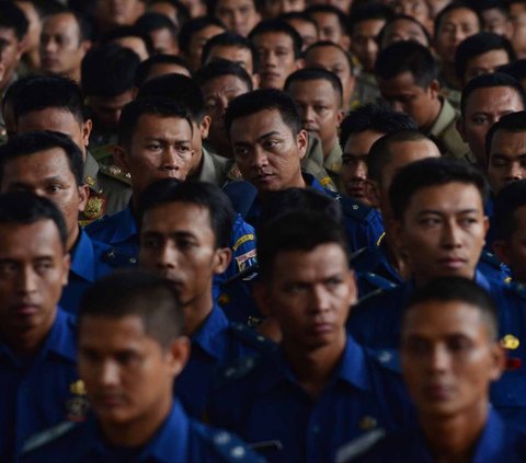 Dia menilai perpindahan ini merupakan upaya pemerintah untuk melakukan pemerataan di segala bidang, baik ekonomi, pendidikan, kesehatan, dan lain sebagainya.