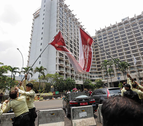 Jakarta Pusat Pengelolaan Kompleks Gelora Bung Karno (PPKGBK) melakukan pemasangan spanduk di area Blok 15 Kawasan GBK, untuk mengultimatum PT Indobuildco bahwa lahan di Hotel Sultan milik negara.