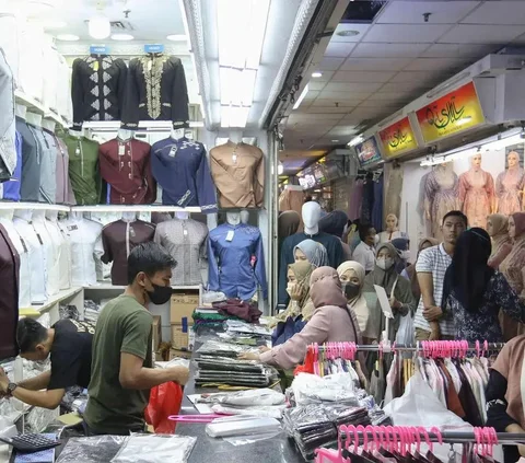 Sandiaga Uno Reveals Government Solutions to Improve SMEs After the Closure of Tiktok Shop.