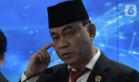 Sementara, Menteri Komunikasi dan Informatika Budi Arie Setiadi mengaku, Pilkada serentak dipercepat atas dasar kepentingan bersama.