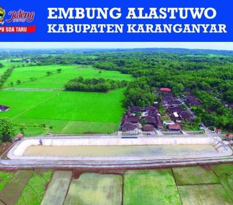 Embung di Karanganyar Ini Sudah Lima Bulan Kering Tanpa Air, Kini Ditumbuhi Rumput Liar dan Jadi Tempat Gembala Kambing