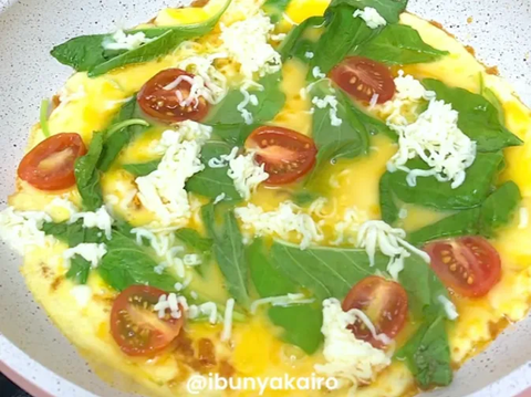 Simple and Delicious Spinach Cheese Omelette Recipe, the Solution for 'Sat Set' Meal