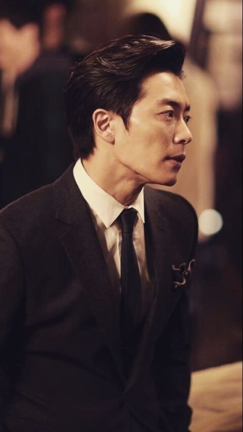 Julukan Kang Geprek dialamatkan kepada Kim Jae Wook gara-gara perannya di <i>season</i> pertama drama <i>Voice</i> (2017).<br>