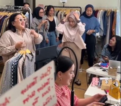 Momen Haru Alice Norin Live Shopping Terakhir di Tiktok, Dulu Pernah Dicibir Kini Sukses Jualan Online