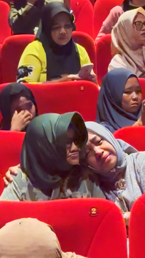 Film 'One Day with Mother' Makes Audience Shed Tears