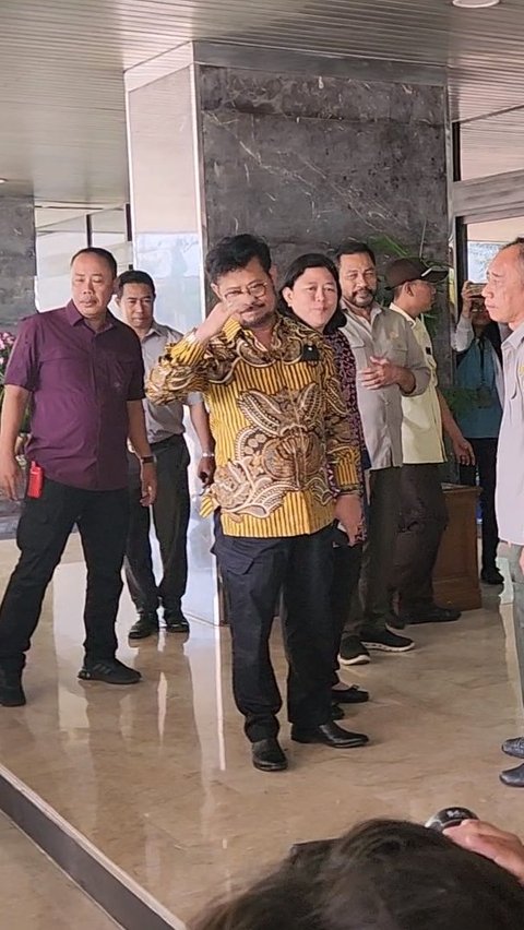 Hormat Syahrul Yasin Limpo di Kantor Kementan