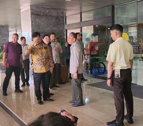 Hormat Syahrul Yasin Limpo di Kantor Kementan