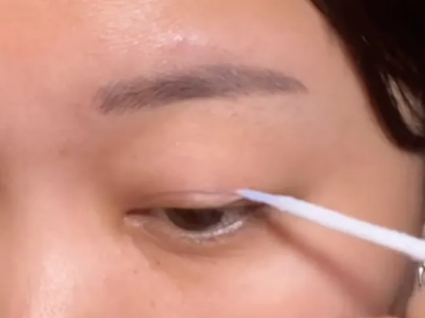Unveiling Instant Makeup Artist's Way to Make Eyes Look Bigger