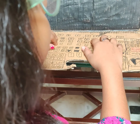 Not Borrowing a Laptop, Creative Child 'Makes' Their Own from Cardboard for 3 Hours