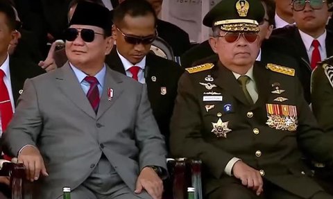 VIDEO: Momen Akrab Menhan Prabowo dan SBY Duduk Sebelahan di HUT ke-78 TNI