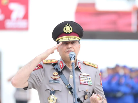 Momen Jenderal Polisi Keturunan Nabi Muhammad SAW Serahkan Tongkat Komando ke Kapolda Aceh Baru, Beri Pesan Penting