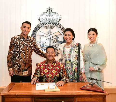 Sebagai seorang Ibu yang melihat kondisi kesehatan anaknya menurun tentu dapat membuatnya khawatir. Namun, Hetty Andika Perkasa mengaku tenang ketika kejadian mengejutkan tersebut terjadi. <br>