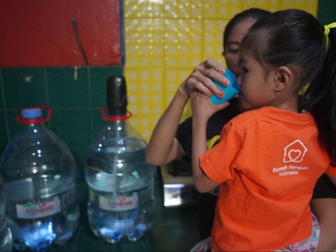 Bebas BPA dan Terjamin Kualitasnya, Le Mineral Jadi Air Mineral Andalan Bagi Rumah Harapan Indonesia