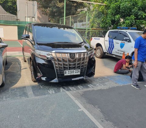 Mobil yang Ditumpangi Syahrul Yasin Limpo ke Polda Metro Pajaknya Mati