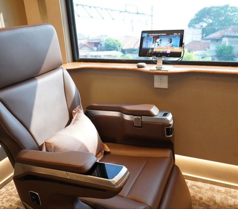 Peek into the Luxurious Facilities of Suite Class Compartment Train