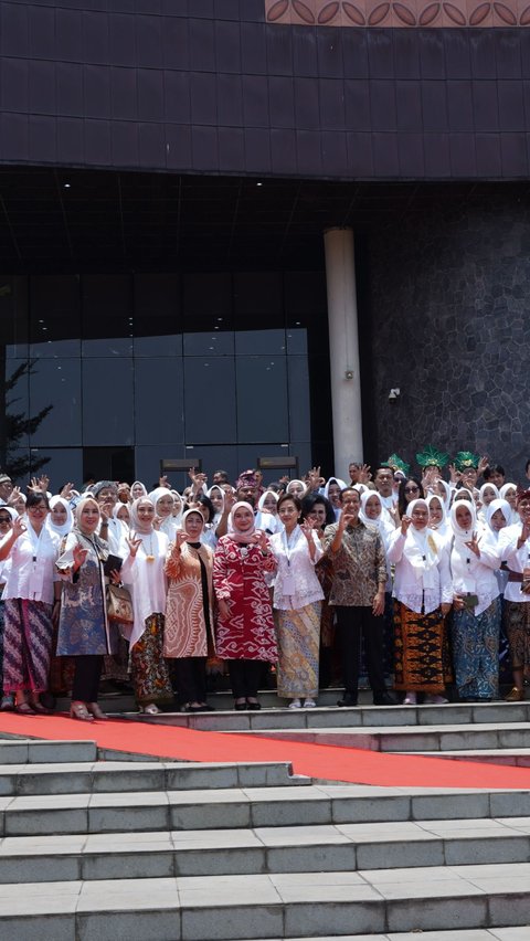 National Batik Day 2023, Wury Ma'ruf Amin: Batik Can Go Global, But Still Belongs to Indonesia