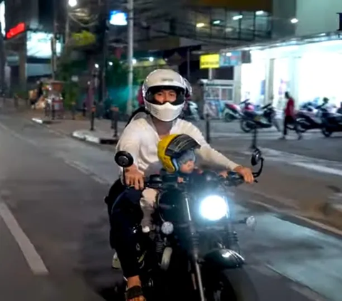 Potret Lucu & Menggemaskan Anak Lesti Kejora dan Rizky Billar Diajak Naik Motor ke Warung Kopi