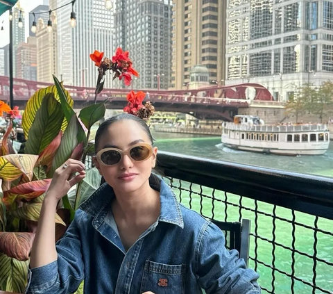 Pesona Ririn Ekawati saat Liburan di Chicago, Netizen 'Kecantikannya Gak Bisa Luntur'
