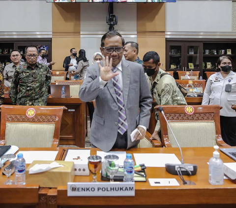 Mahfud: Ada Anggota DPR Carter Pesawat Hanya Demi Makan Gudeg di Yogya