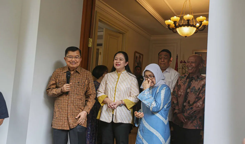 Bacapres PDIP Ganjar Pranowo mengaku senang Wakil Presiden ke 10 dan 12 RI Jusuf Kalla (JK) bisa bergabung dalam Tim Pemenangan Nasional (TPN) Ganjar Pranowo di 2024.<br>