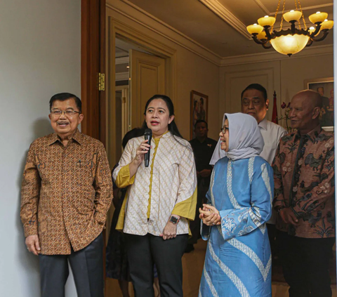 Lebih lanjut, Puan mengungkapkan bahwa dirinya datang ke rumah JK untuk menyampaikan salam dari Ketua Umum PDIP Megawati Soekarnoputri.