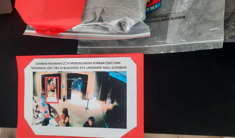 <br>Dari kasus ini, polisi menyita sejumlah barang bukti. Di antaranya pakaian yang dikenakan oleh pelaku dan korban saat kejadian, botol minuman dan sejumlah rekaman CCTV.