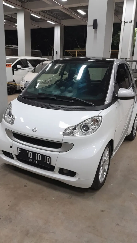 Mobil Mantan Kepala Bea Cukai Makassar Adhi Pramono Disita KPK