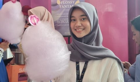 Free Cotton Candy<br>