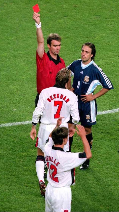 2. Trauma Beckham soal Kartu Merah di Piala Dunia 1998