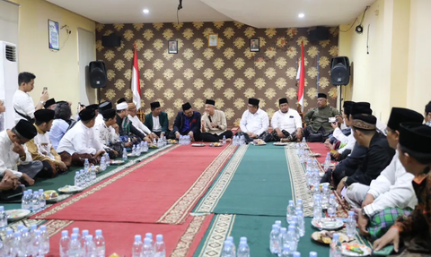 Sowan ke Ulama se-Bekasi, Ganjar Diskusi Soal Pendidikan Sampai Hukum