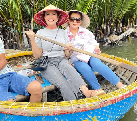 Serunya Bella Saphira Naik 'Coconut Basket Boat' di Vietnam, Potret Cantiknya Bikin Salfok