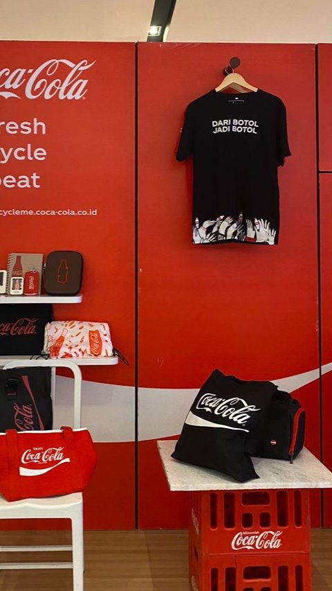 'Recycle Me', Form of Love for Earth by Coca Cola and Grab