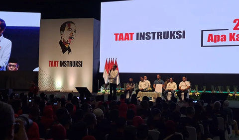 Jokowi menilai, para relawan tampak semangat menghadiri acara ini.<br>