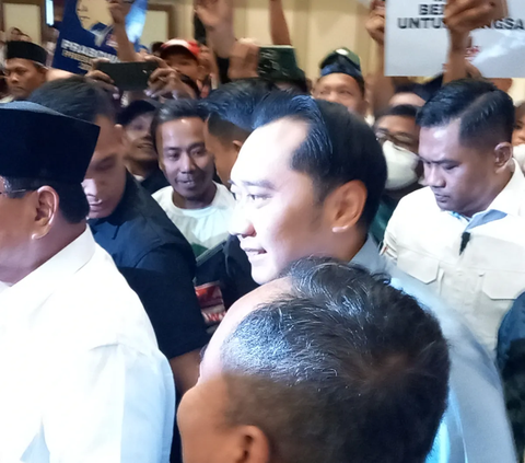 Ditemani Ibas, Prabowo Tiba di Acara Deklarasi Relawan 'Setia Prabowo'