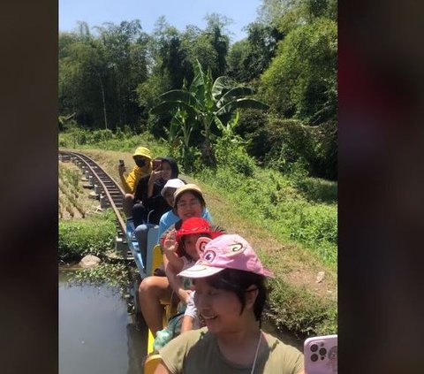 Serunya Liburan ke Desa Wisata Cibuk Kidul di Sleman, Bisa Naik Kereta Mini di Tengah Sawah