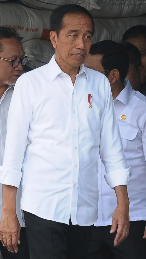 Di Depan Relawan, Jokowi Ungkap Dua Faktor Utama Masalah Pangan hingga Harga Beras Naik<br>