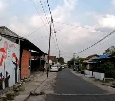 Memilih Tinggal Bersama Ibunya Setelah Purnatugas, Begini Suasana Rumah Kampung Halaman Bupati Magetan