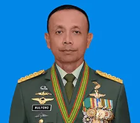 Pemuda ini Bantu Kakeknya Bertani Sampai Tak Sempat Belajar, Saat Dewasa Sosoknya jadi Jenderal TNI Dikenal Jujur