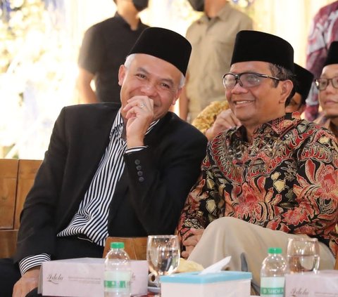 Momen Ganjar dan Mahfud Kembali Menunjukkan Keakraban: Dekat Banget