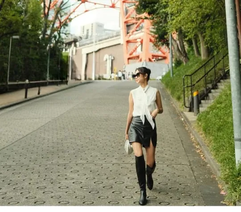 Tampil Stunning Pakai Rok Mini, Segini Harga Outfit Azizah Salsha dari Kepala Sampai Kaki