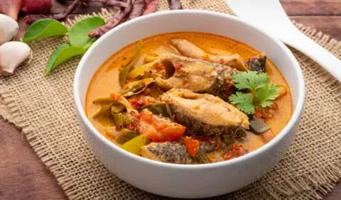 3. Resep Ikan Kuah Santan Pedas Lele Mangut