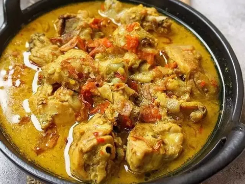 2. Kari Ayam Pedas