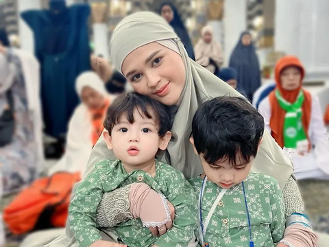 Jourell Anak Roger Danuarta Selfie di Depan Ka'bah, Bikin Gemas Ramai Didoakan jadi Anak Soleh