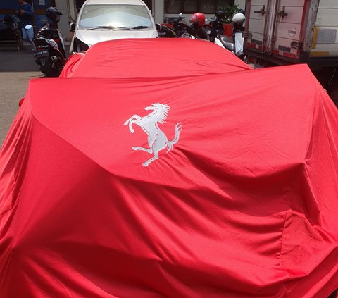 Pengemudi Ferrari Seruduk 5 Kendaraan di Bundaran Senayan Jadi Tersangka, Ini Sosoknya