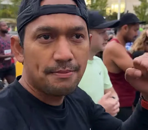 Potret Ibnu Jamil Sukses Ikut Chicago Marathon, Ririn 'Finish Full Senyum Tetep Keceh'